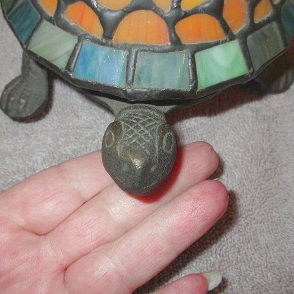 Vtg Tiffany Style Stained Glass Turtle Accent Lamp 9" Night Light On Off Switch - Picture 5 of 9
